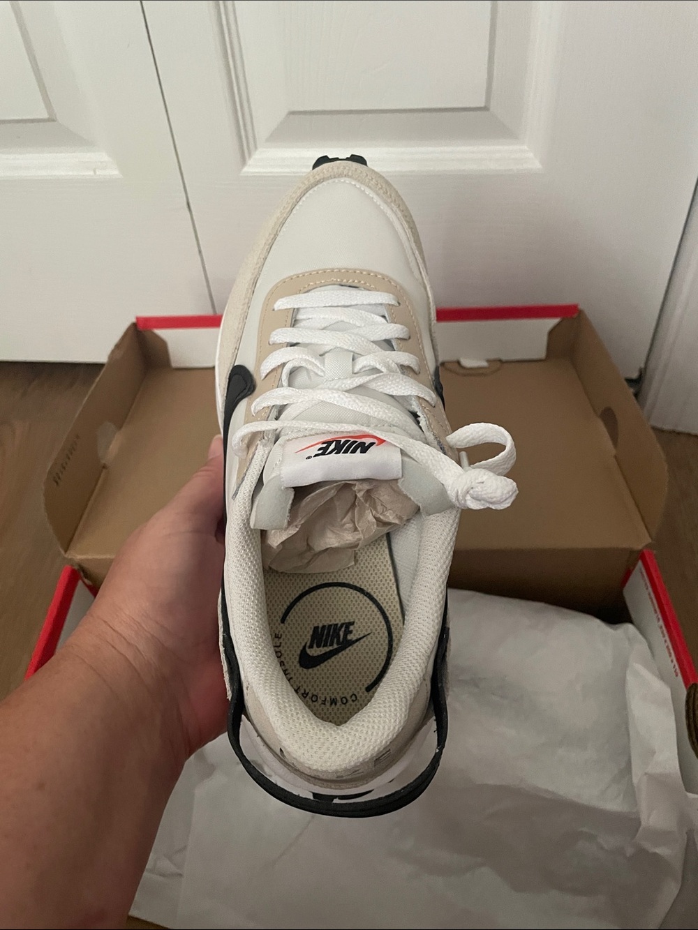 NIB Nike women’s waffle debut. Size 9.5. Sanddrift/black-phantom white colorway - Picture 9 of 13